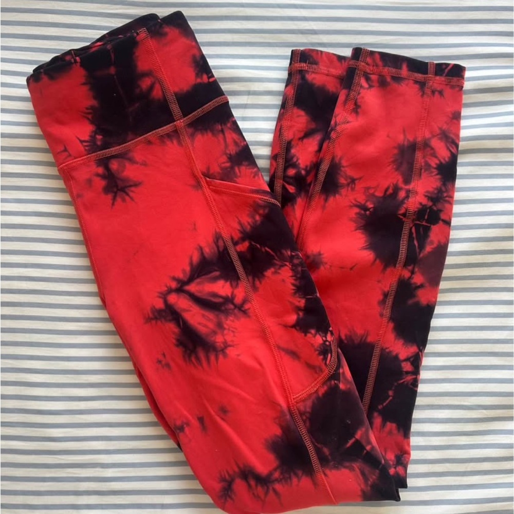 Lululemon Athletica Red and Black Tie-Dye Leggings